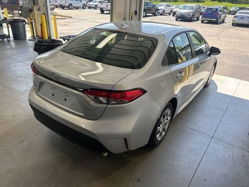 Used 2025 Toyota Corolla LE FWD image 7
