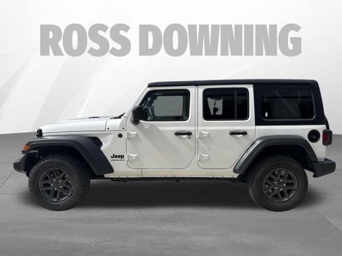 Used 2025 Jeep Wrangler Unlimited Sport AWD/4WD image 3