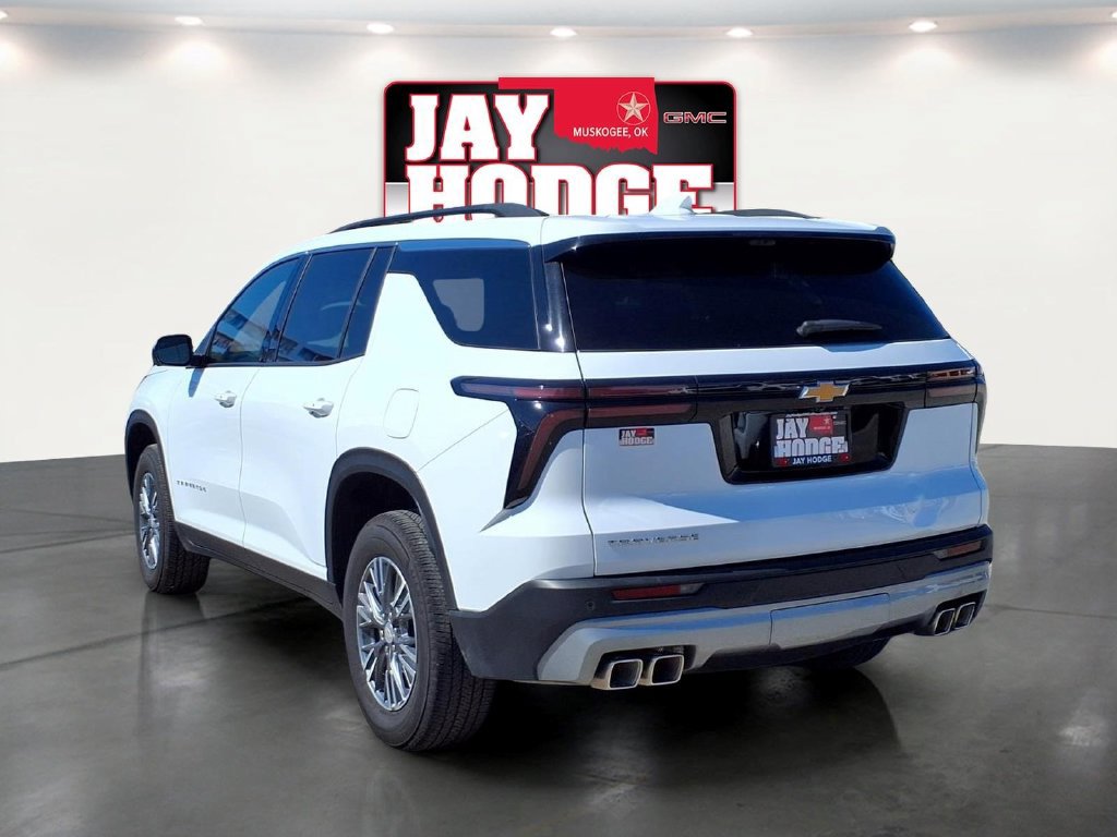 Used 2026 Chevrolet Traverse LT w/ Driver Confidence Package FWD image 7