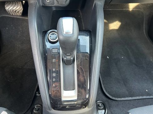 Used 2021 Nissan Versa SV image 14