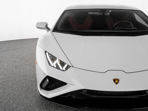 Used 2021 Lamborghini Huracan EVO RWD image 36