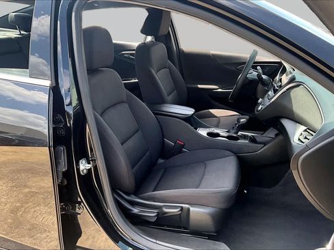 Used 2024 Chevrolet Malibu LT FWD image 9