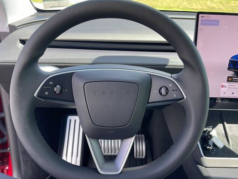 Used 2026 Tesla Model Y Performance AWD/4WD image 21