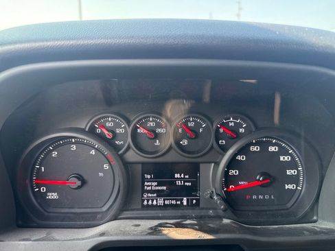 Used 2025 Chevrolet Silverado 2500 Custom w/ Custom Value Package AWD/4WD image 4