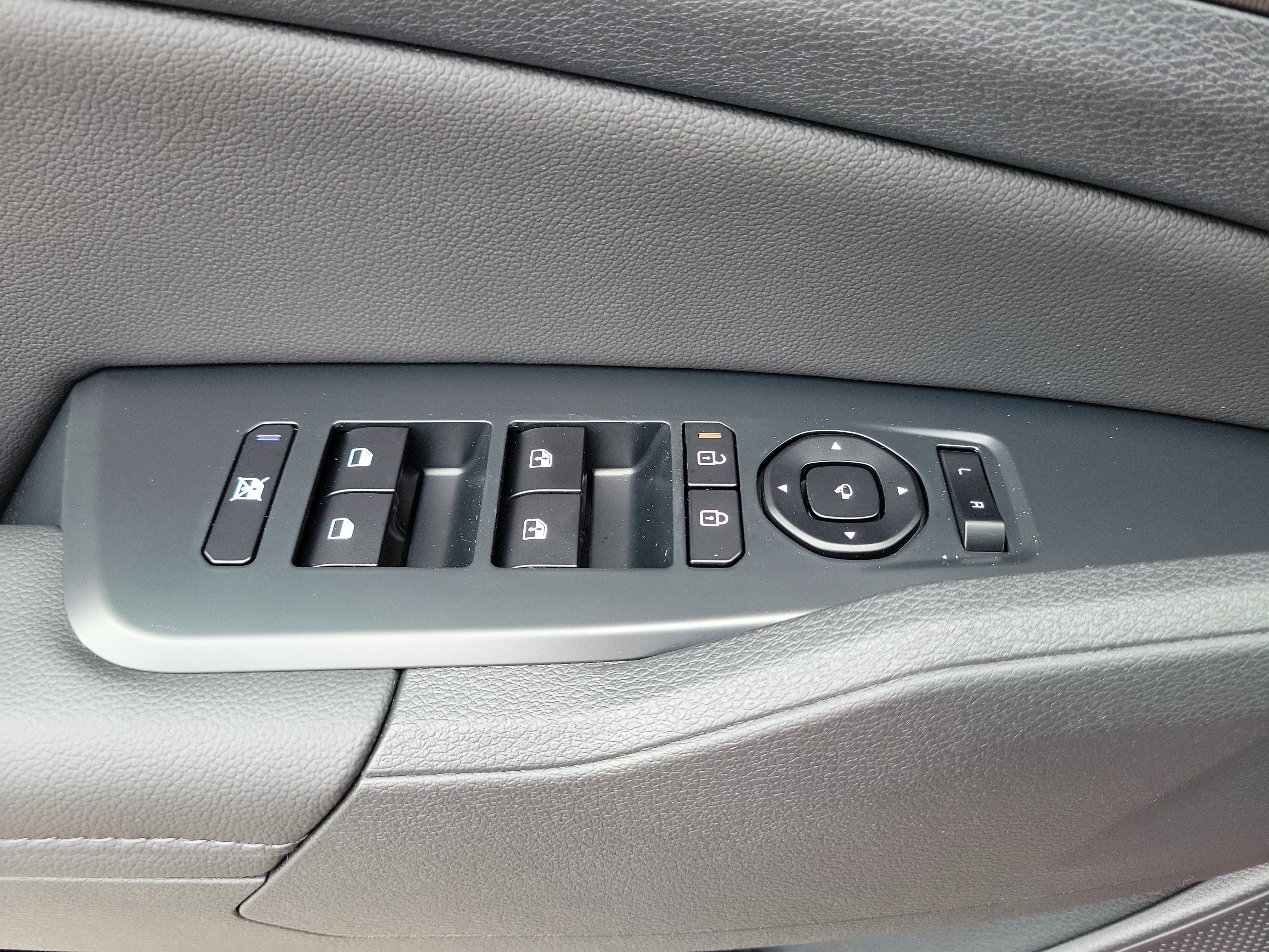 New 2026 Kia Sportage SX FWD image 22