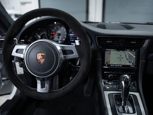 Used 2016 Porsche 911 GT3 image 44