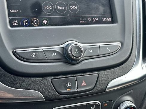 Used 2022 Chevrolet Equinox LT FWD image 30