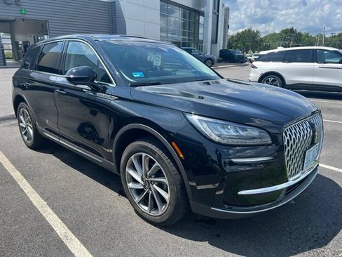 Used 2023 Lincoln Corsair AWD w/ Equipment Group 102A image 3