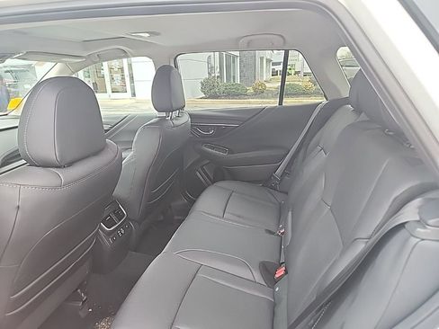 Used 2025 Subaru Outback Limited image 9