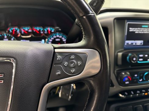 Used 2018 GMC Sierra 1500 SLT image 16