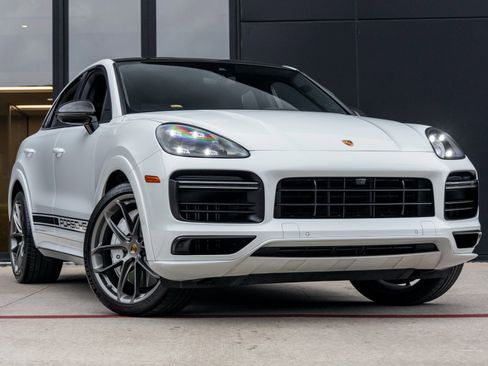 Certified 2020 Porsche Cayenne Turbo image 6