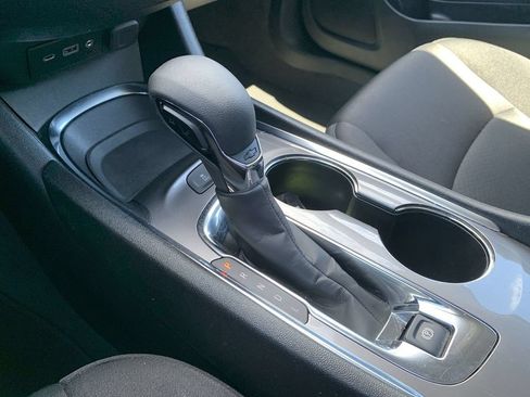 Used 2024 Chevrolet Malibu LT FWD image 25