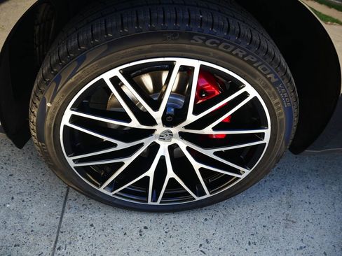New 2026 Porsche Macan S AWD/4WD image 9