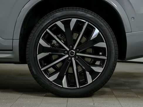 Used 2026 Volvo XC90 B6 Ultra w/ Protection Package AWD/4WD image 42