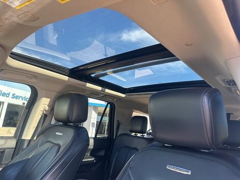 Used 2019 Ford Expedition Max Platinum image 19