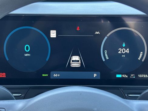 Used 2024 Hyundai Kona SE image 25