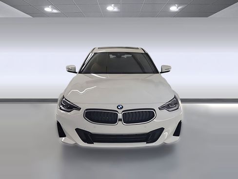 Used 2025 BMW 230i Coupe w/ Convenience Package image 2