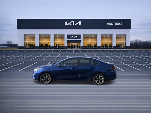 Used 2019 Kia Forte LXS FWD image 9