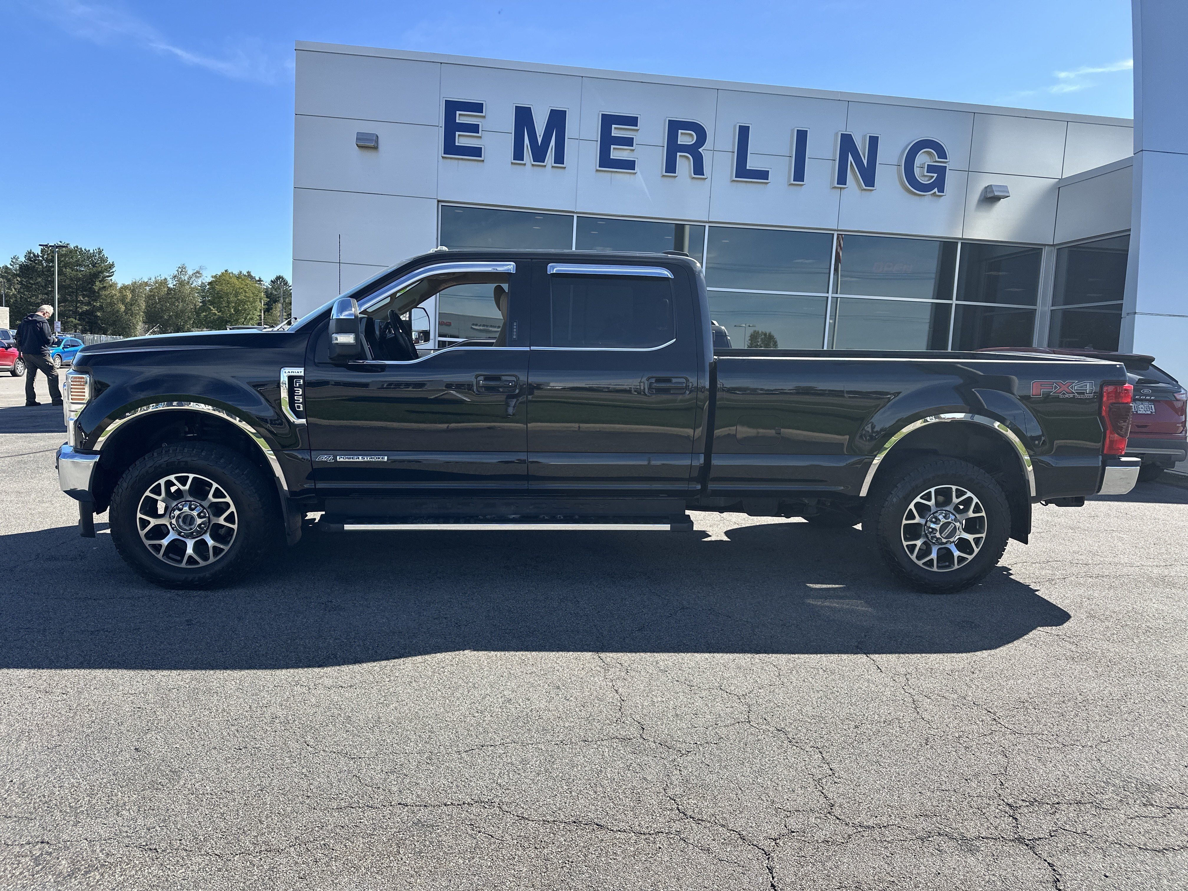 Used 2022 Ford F350 Lariat w/ Lariat Ultimate Package AWD/4WD image 13