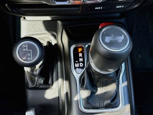 Used 2022 Jeep Wrangler Unlimited Sport AWD/4WD image 18