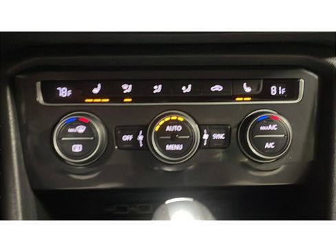 Used 2020 Volkswagen Tiguan S image 13