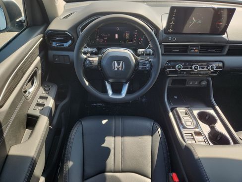 New 2026 Honda Pilot Touring image 8