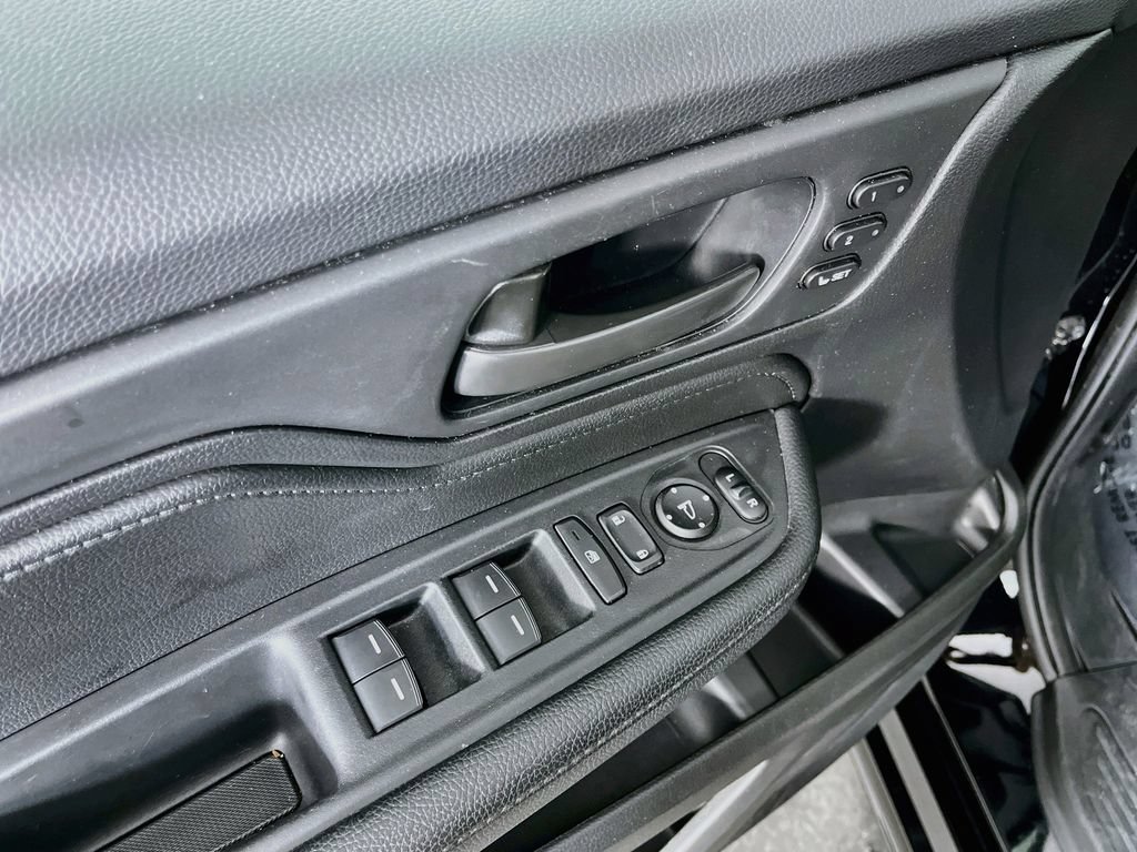 Used 2025 Honda Odyssey Sport-L image 26