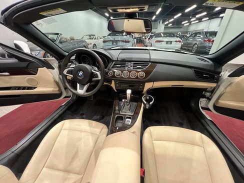 Used 2011 BMW Z4 sDrive30i image 44
