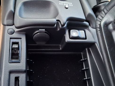 Used 2004 Chevrolet Corvette Convertible w/ Preferred Equipment Group image 25