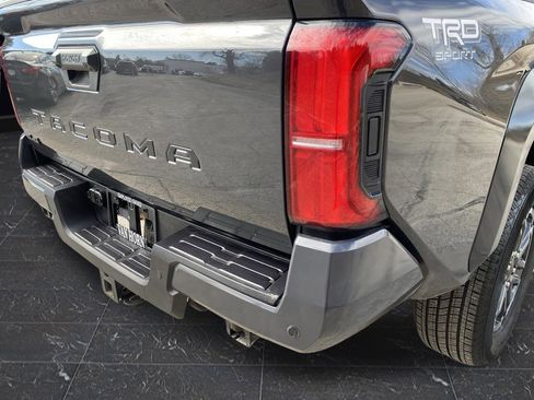 Used 2025 Toyota Tacoma TRD Sport w/ TRD Sport Premium Package image 45