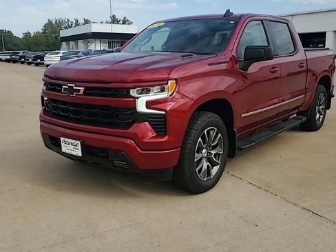 Used 2024 Chevrolet Silverado 1500 RST w/ Protection Package AWD/4WD image 4