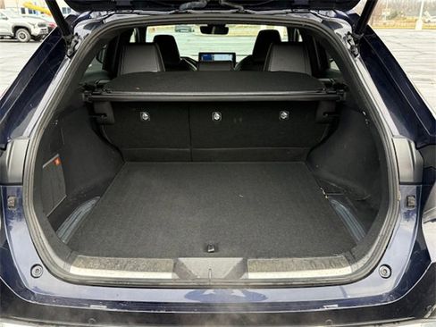 Used 2022 Toyota Venza XLE image 34