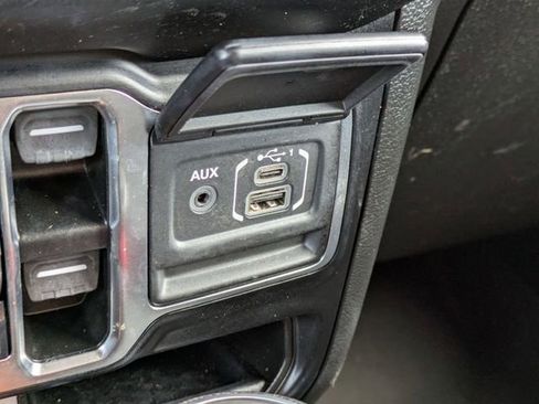 Used 2022 Jeep Wrangler Unlimited Rubicon image 24