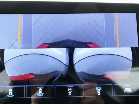 Used 2021 Chevrolet Corvette Stingray w/ Z51 Performance Package image 63