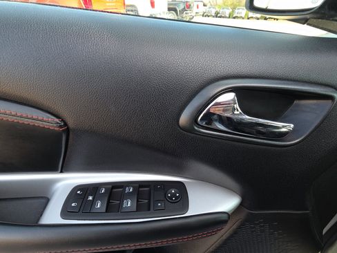 Used 2019 Dodge Journey GT image 13