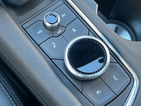 Used 2025 Cadillac XT5 Premium Luxury image 29