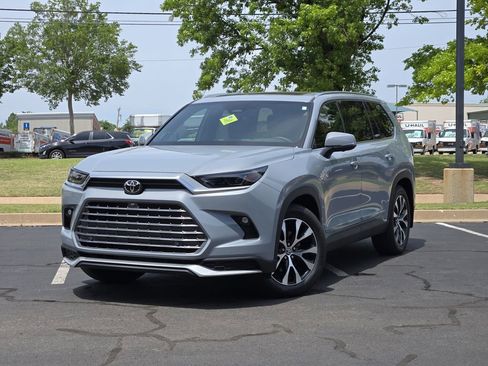 Used 2026 Toyota Grand Highlander AWD Hybrid image 1