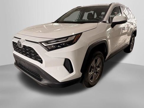 Used 2023 Toyota RAV4 XLE image 1