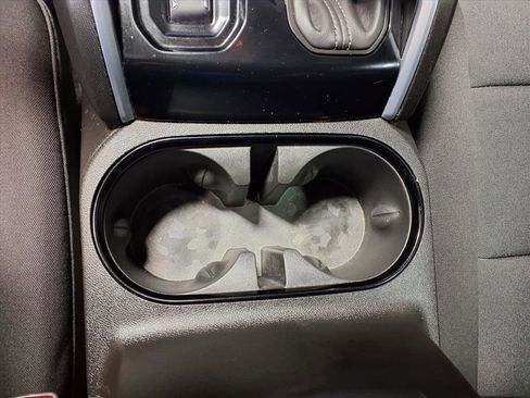 Used 2023 Chevrolet Colorado Trail Boss image 18