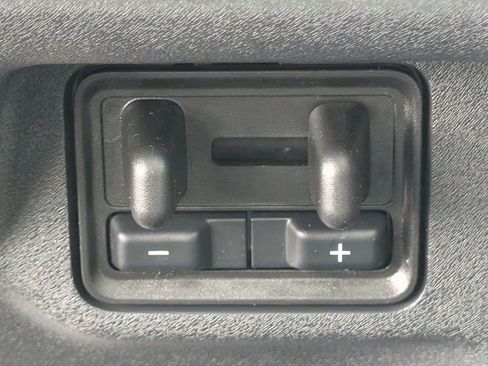 New 2026 Ford Expedition Active image 41