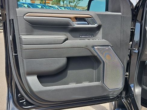Used 2024 Chevrolet Silverado 1500 High Country w/ High Country Premium Package AWD/4WD image 11
