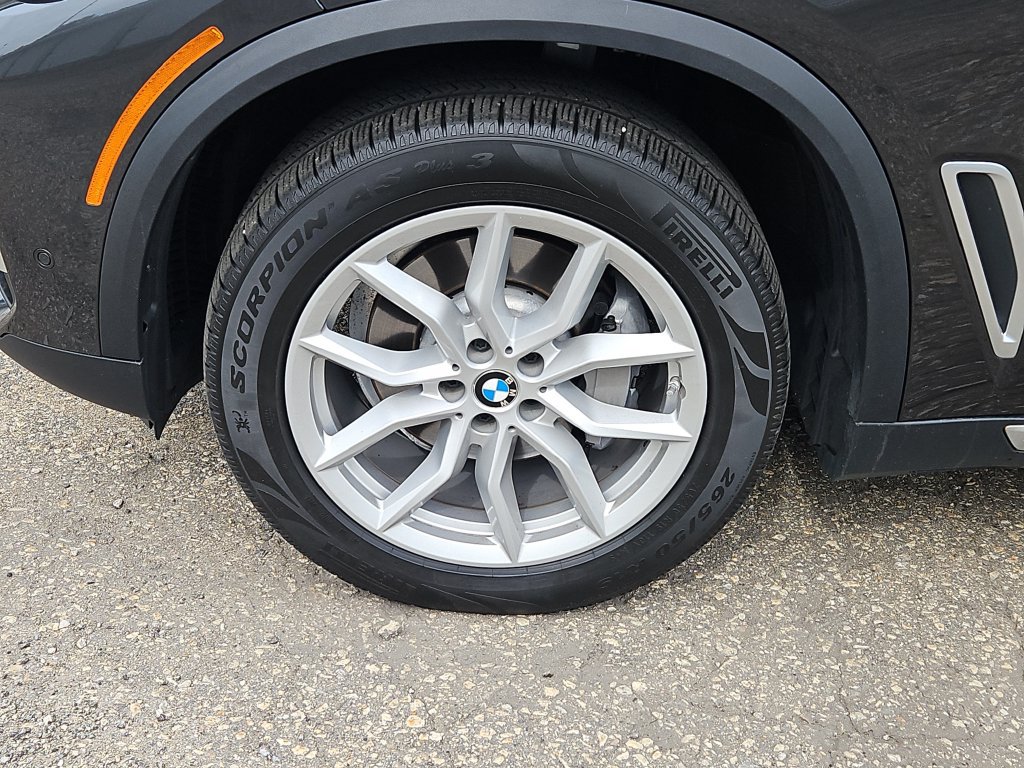 Used 2021 BMW X5 xDrive40i w/ Premium Package AWD/4WD image 7