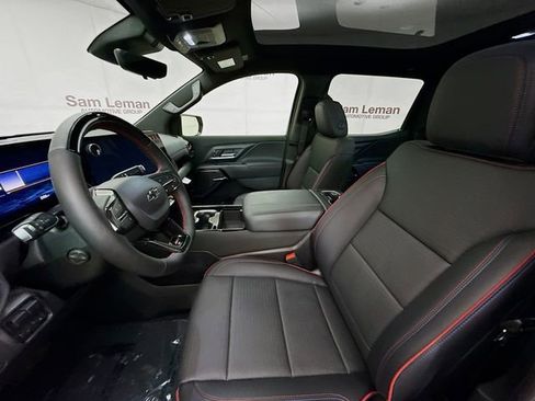 New 2025 Chevrolet Silverado EV RST image 23