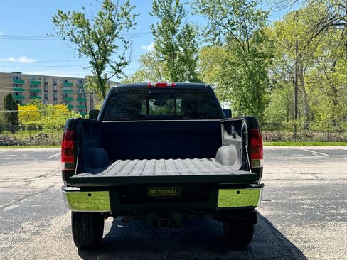 Used 2011 GMC Sierra 2500 Denali w/ Suspension Package, Off-Road AWD/4WD image 15