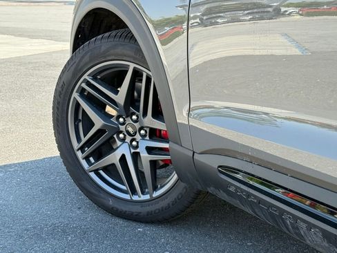 New 2026 Ford Explorer ST w/ Sun And Sound Package AWD/4WD image 15