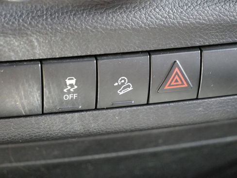 Used 2013 Jeep Wrangler Sport image 39