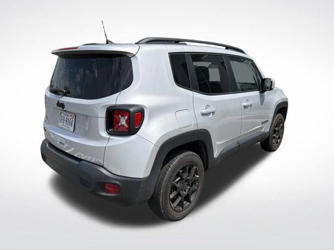 Used 2019 Jeep Renegade Altitude w/ UConnect 8.4 Nav Group AWD/4WD image 4