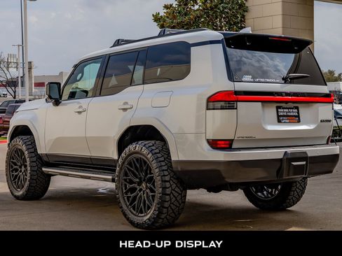 Used 2026 Lexus GX 550 w/ Accessory Package (2T) image 7