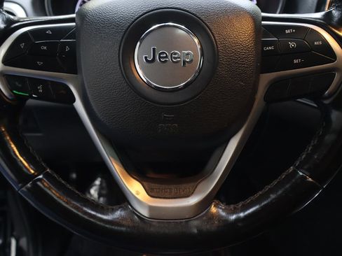 Used 2021 Jeep Grand Cherokee Limited w/ Luxury Group II AWD/4WD image 18