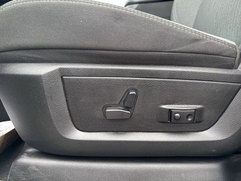 Used 2024 RAM 3500 Big Horn AWD/4WD image 30